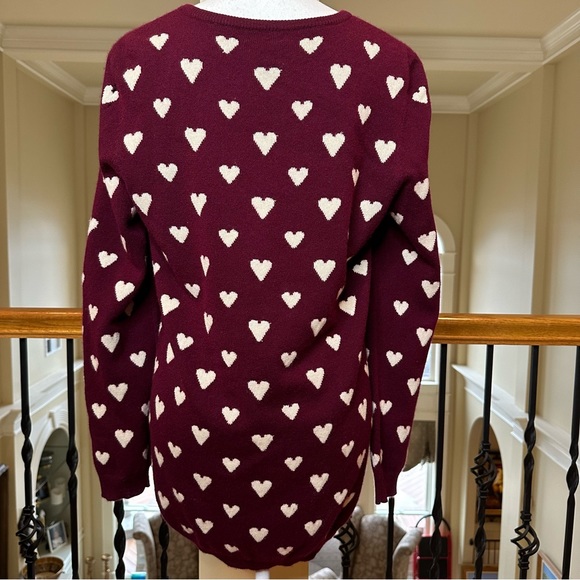 Neiman Marcus, Cashmere sweater, burgundy w/ white hearts, size L - Picture 2 of 9